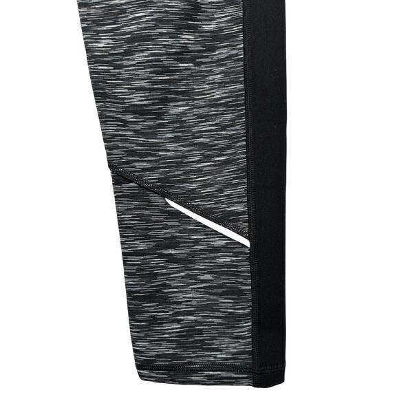 2/$15 Calvin Klein Performance Quick Dry Leggings Gray Heather Cropped Size XL - Picture 8 of 13